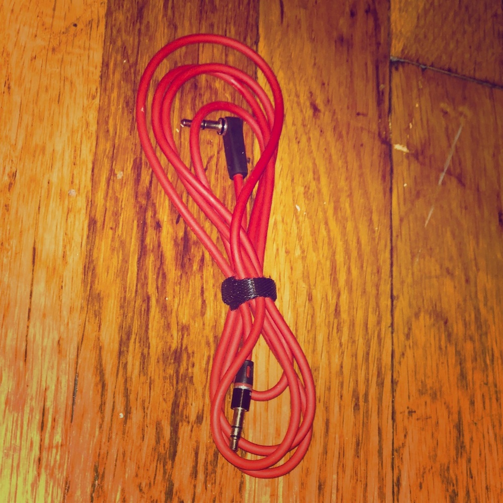 Beats by Dre headphone wire